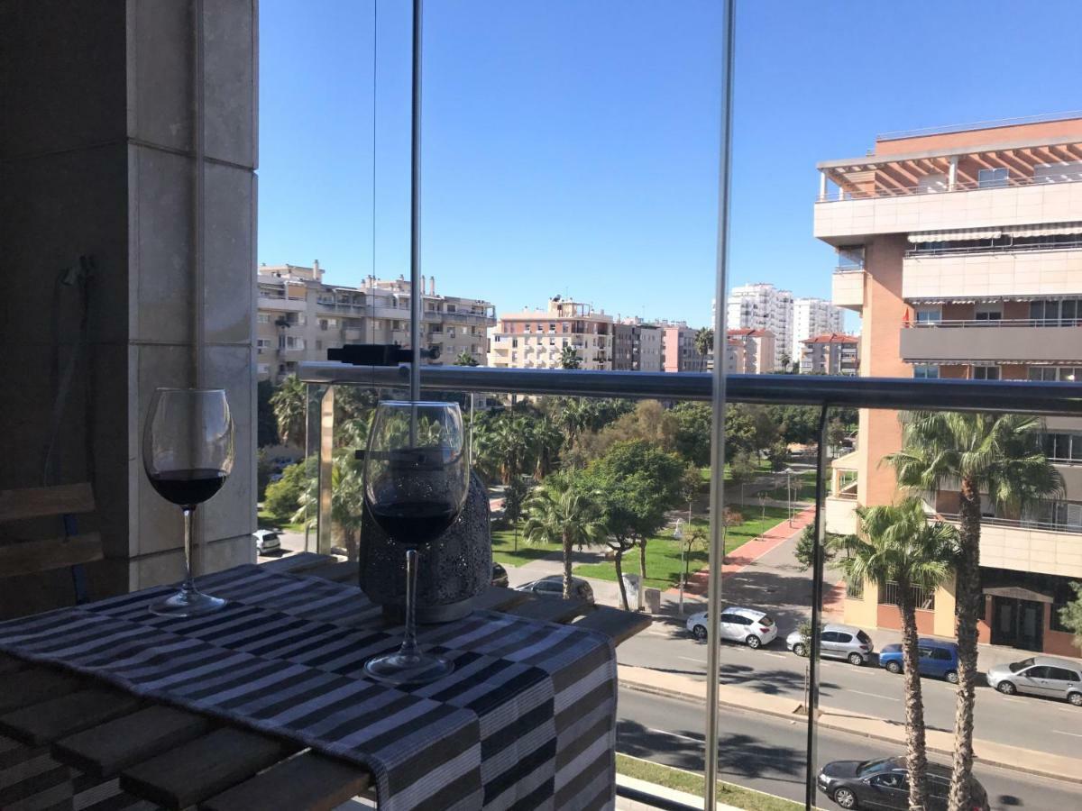 Apartamento Paseo Maritimo Antonio Banderas Малага Экстерьер фото