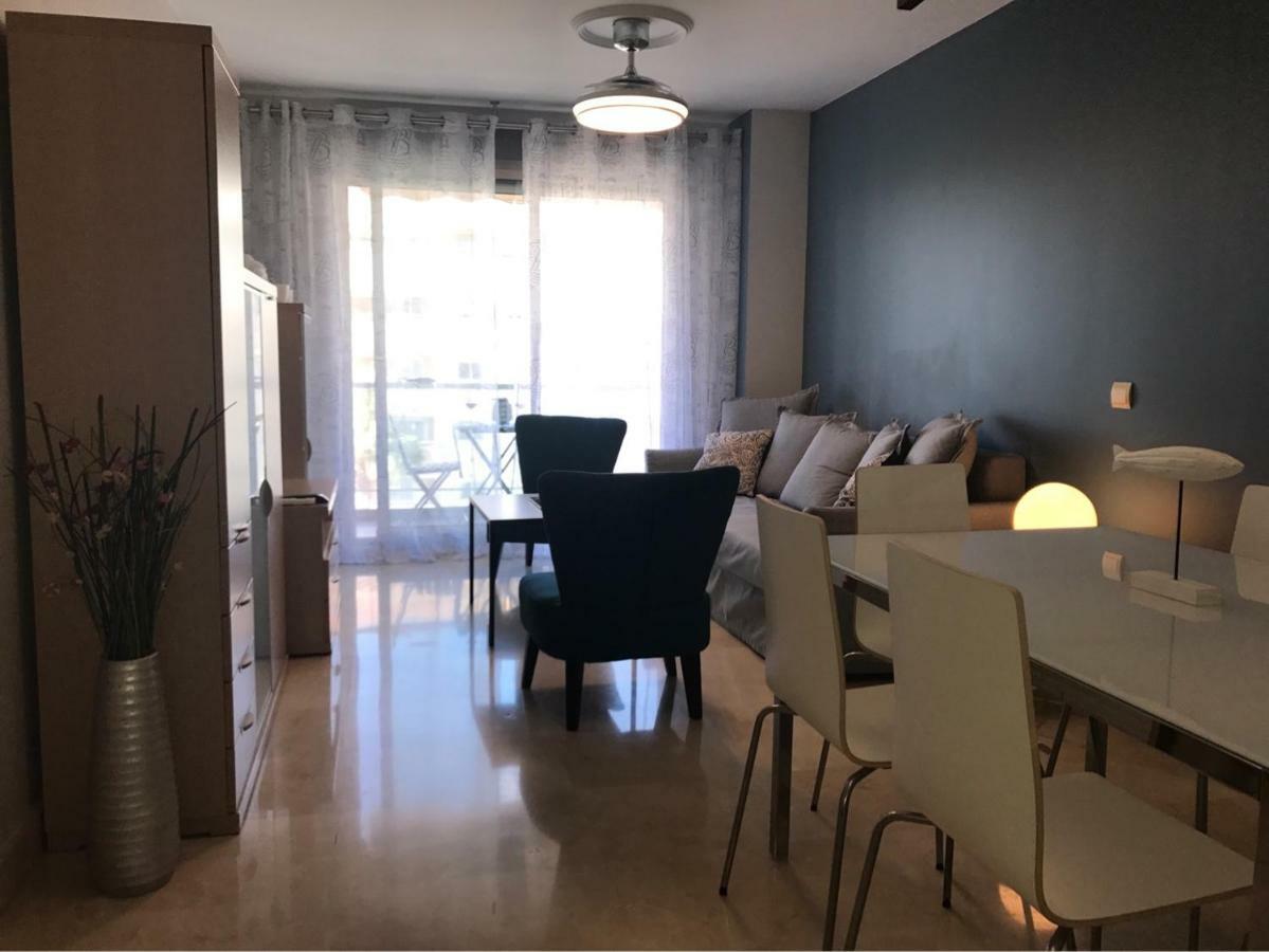 Апартаменты Apartamento Paseo Maritimo Antonio Banderas Малага Экстерьер фото